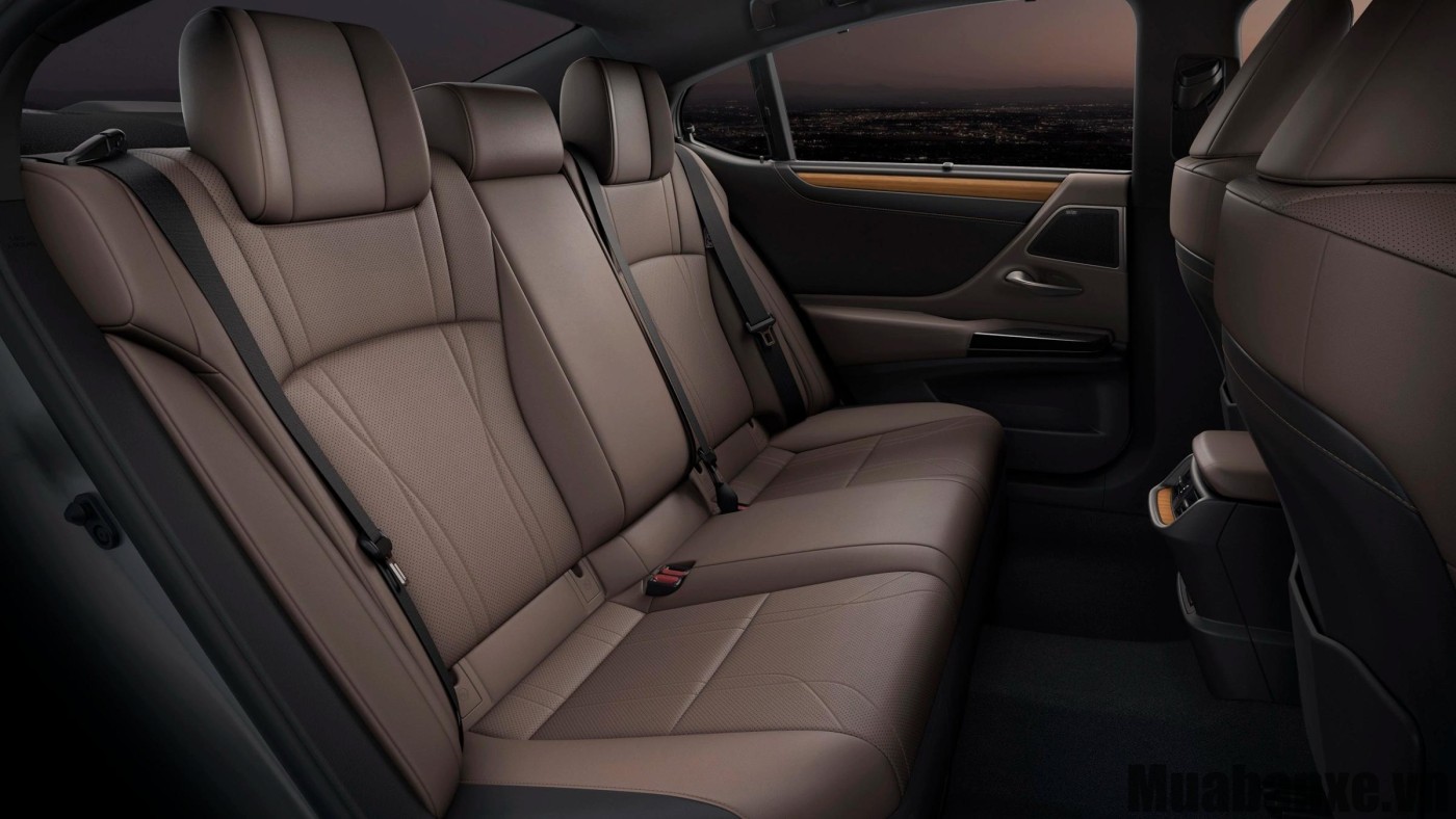 ghe hanh khach tren xe lexus es