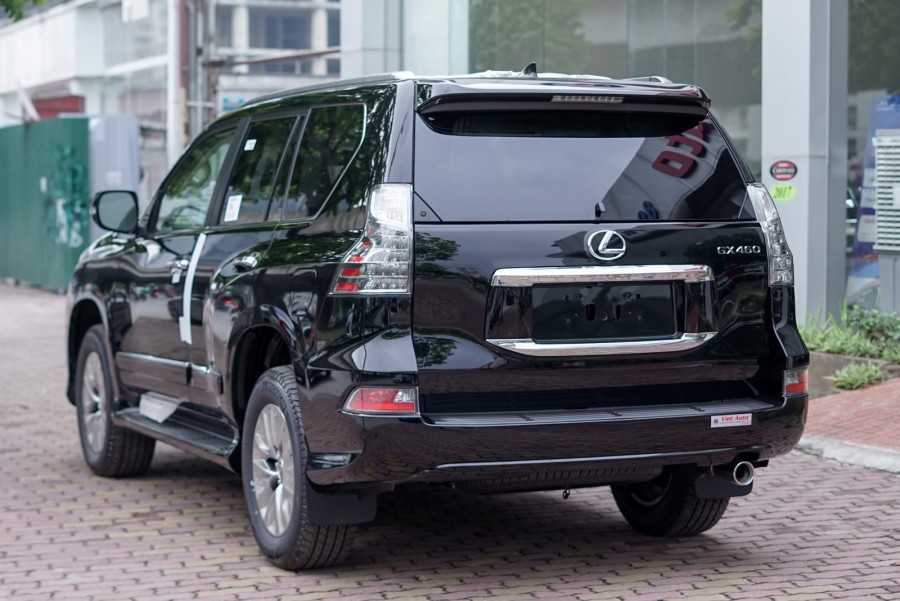 Thiết kế đuôi xe lexus gx 460 