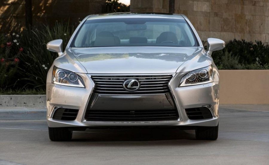 Thiết kế đầu xe lexus ls460 