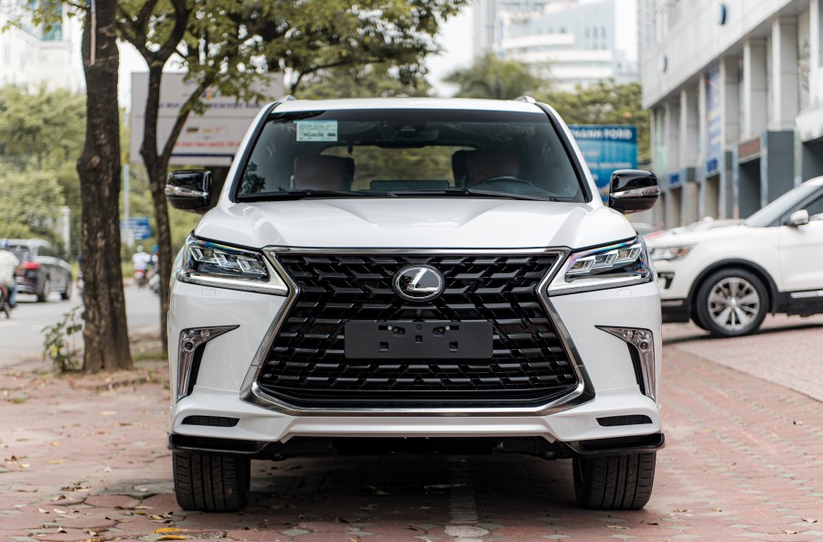 Thiết kế đầu xe Lexus lx 570 