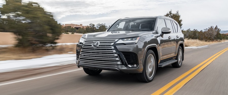 Thiết kế đầu xe lexus lx 600 