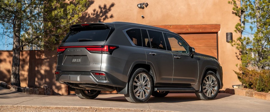 Thiết kế thân xe lexus lx 600 