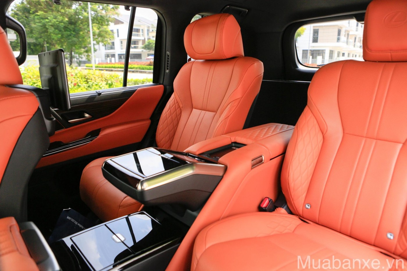 he thong ghe ngoi tren xe lexus lx600 tinbanxe vn