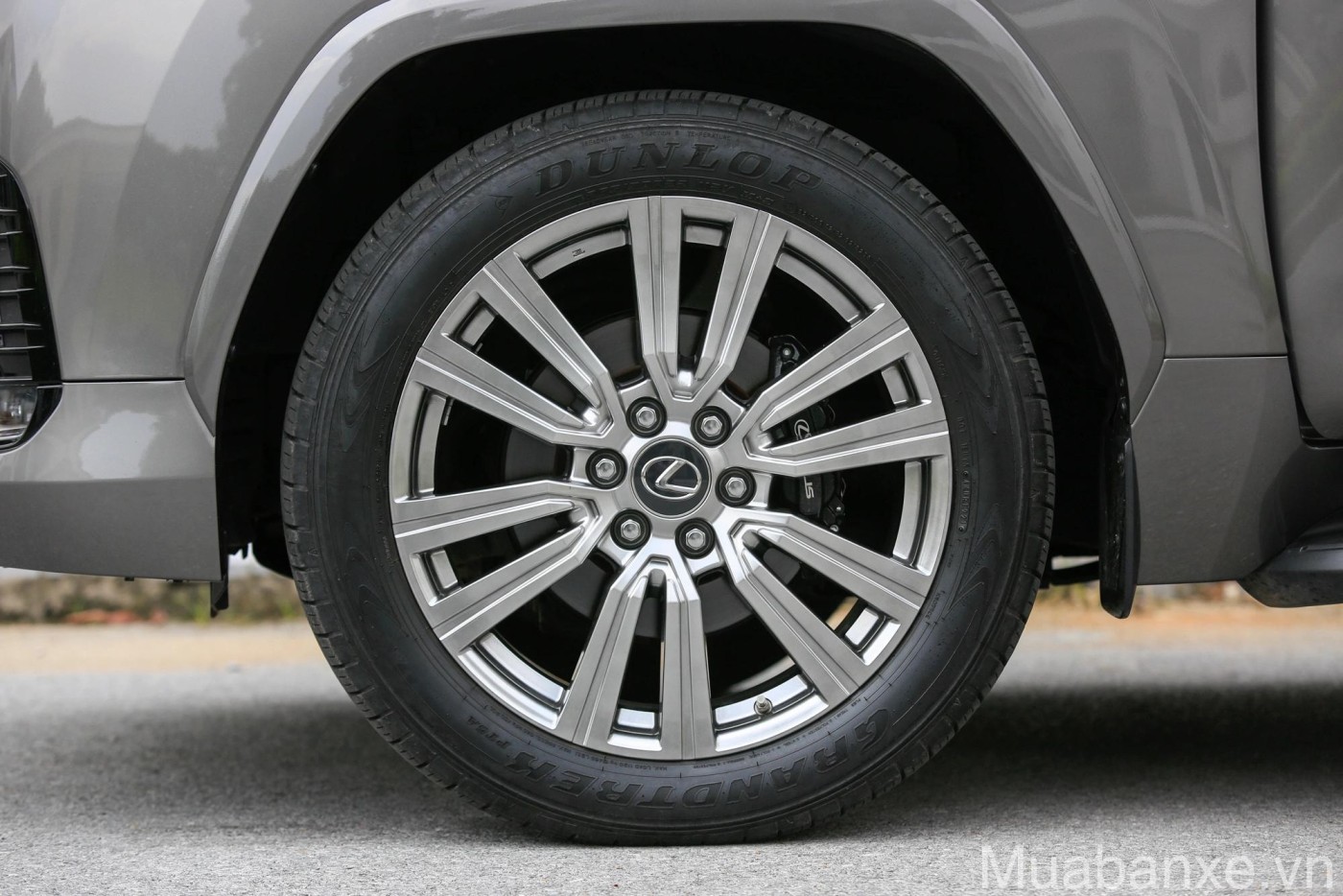 mam va lop xe lexus lx600 tinbanxe vn