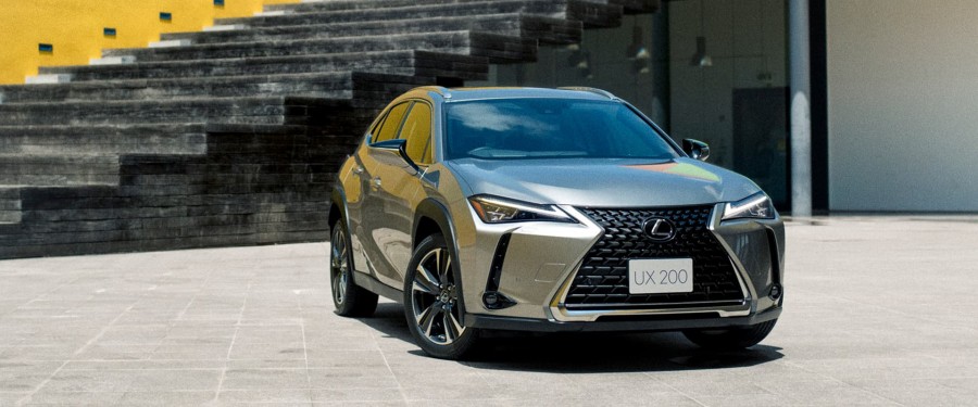 Thiết kế đầu xe lexus ux 200 