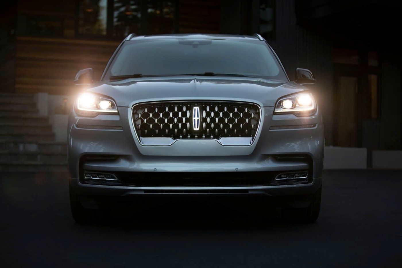 dau xe lincoln aviator tinbanxe vn