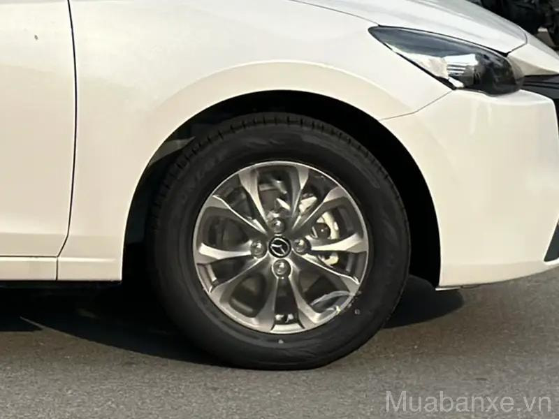 mam va lop xe mazda 2 tinbanxe vn