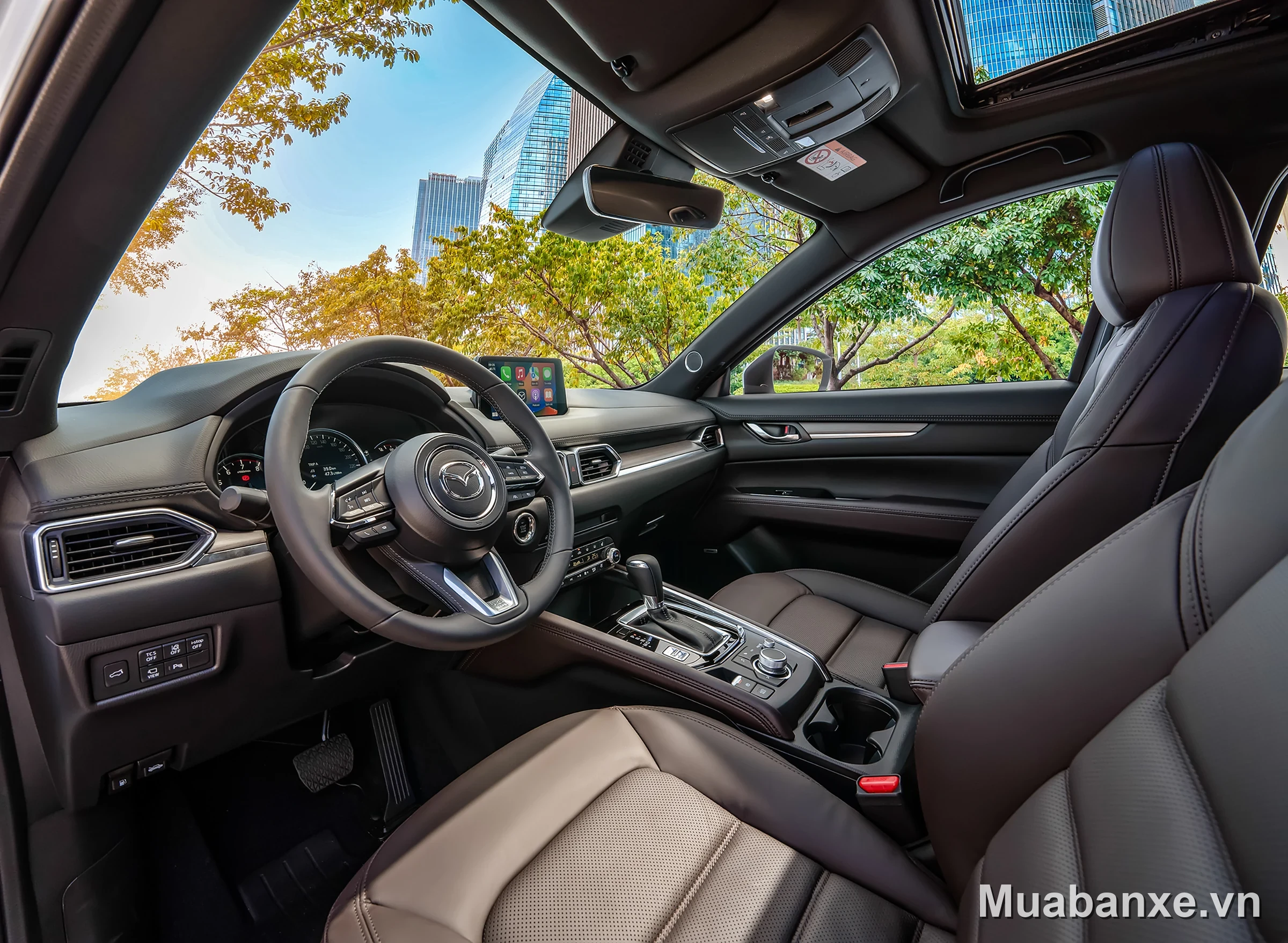 Mazda CX-5 vô lăng và nội thất sang trọng