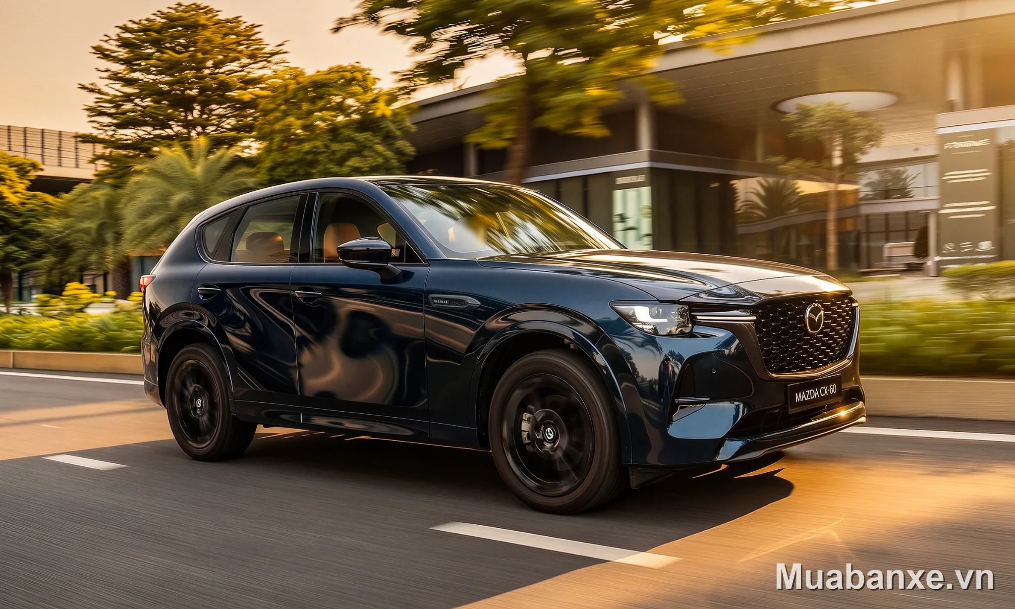 Mazda CX-60 màu đen 3/4 trước Mazda CX-60 màu đen 3/4 trước, đang di chuyển trên đường phố.