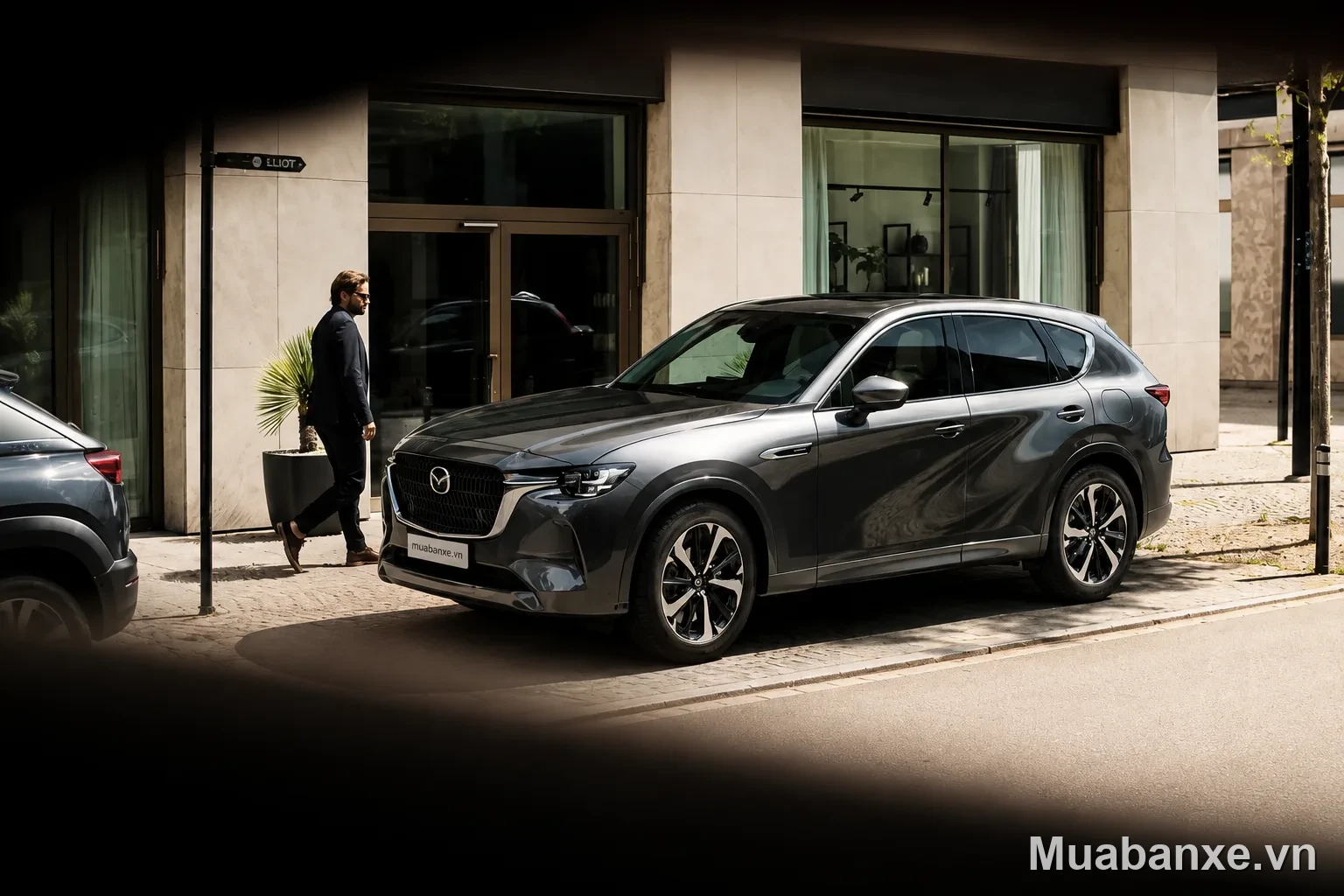 Mazda CX-60 màu xám Mazda CX-60 màu xám nhìn từ bên trái