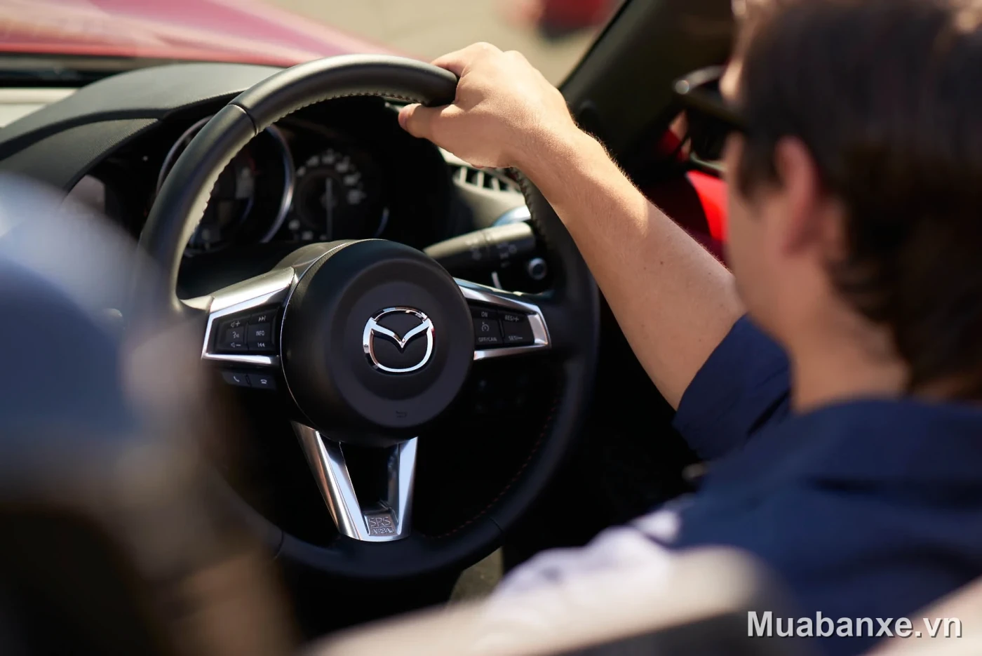 Mazda Mx-5 vô lăng thể thao