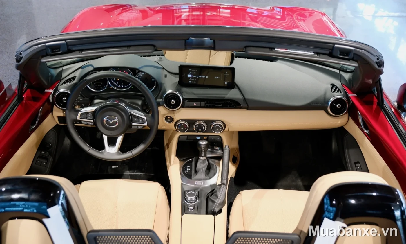 Mazda MX-5 vô lăng