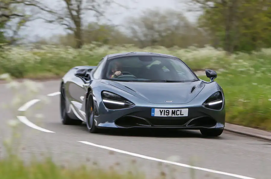 Thiết kế đầu xe mclaren 720s 