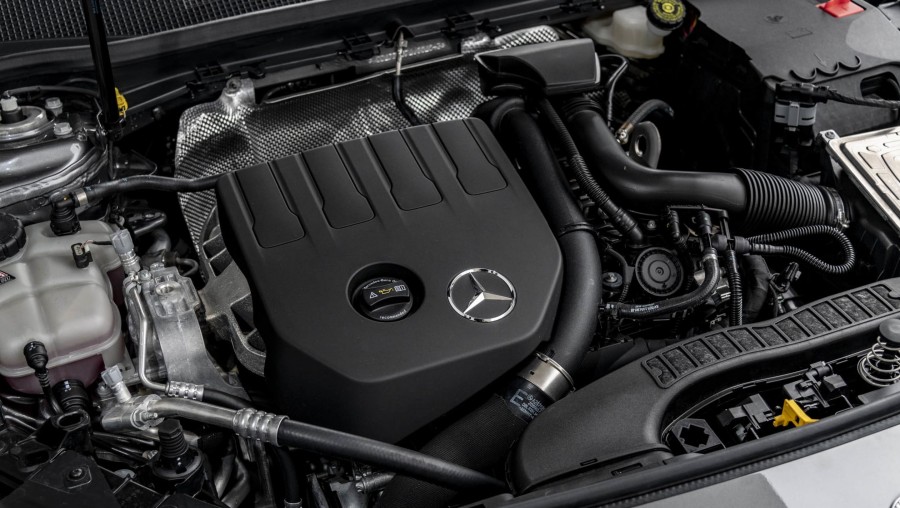 Động cơ vận hành mercedes a200 