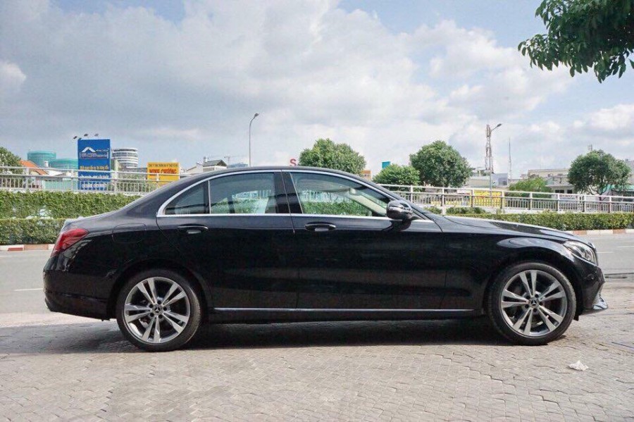 Thiết kế thân xe mercedes c250 