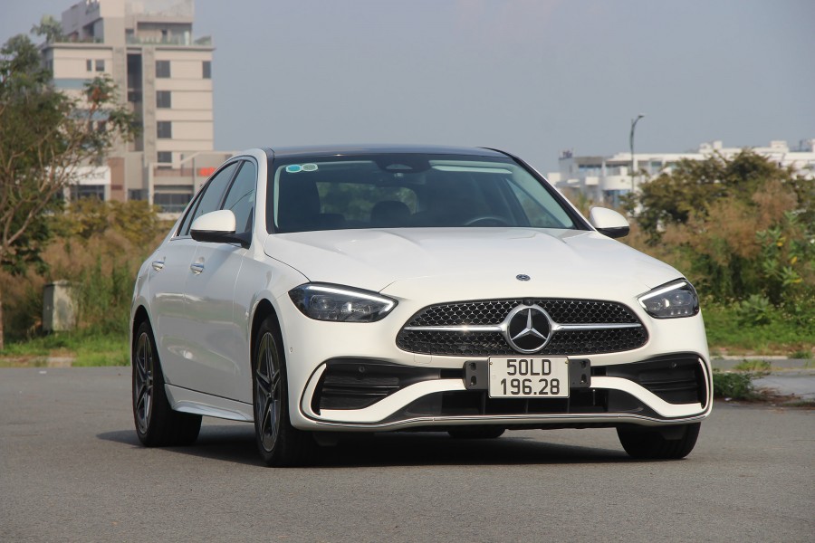 C300