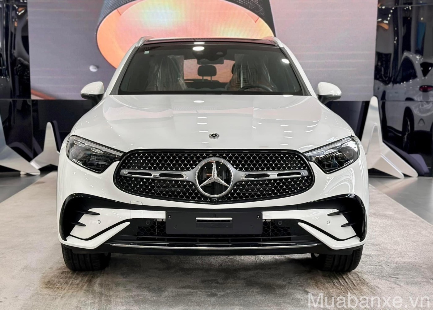 dau xe mercedes glc 300 tinbanxe vn