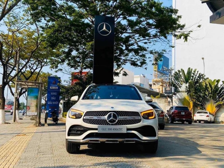 Thiết kế đầu xe mercedes glc 300 