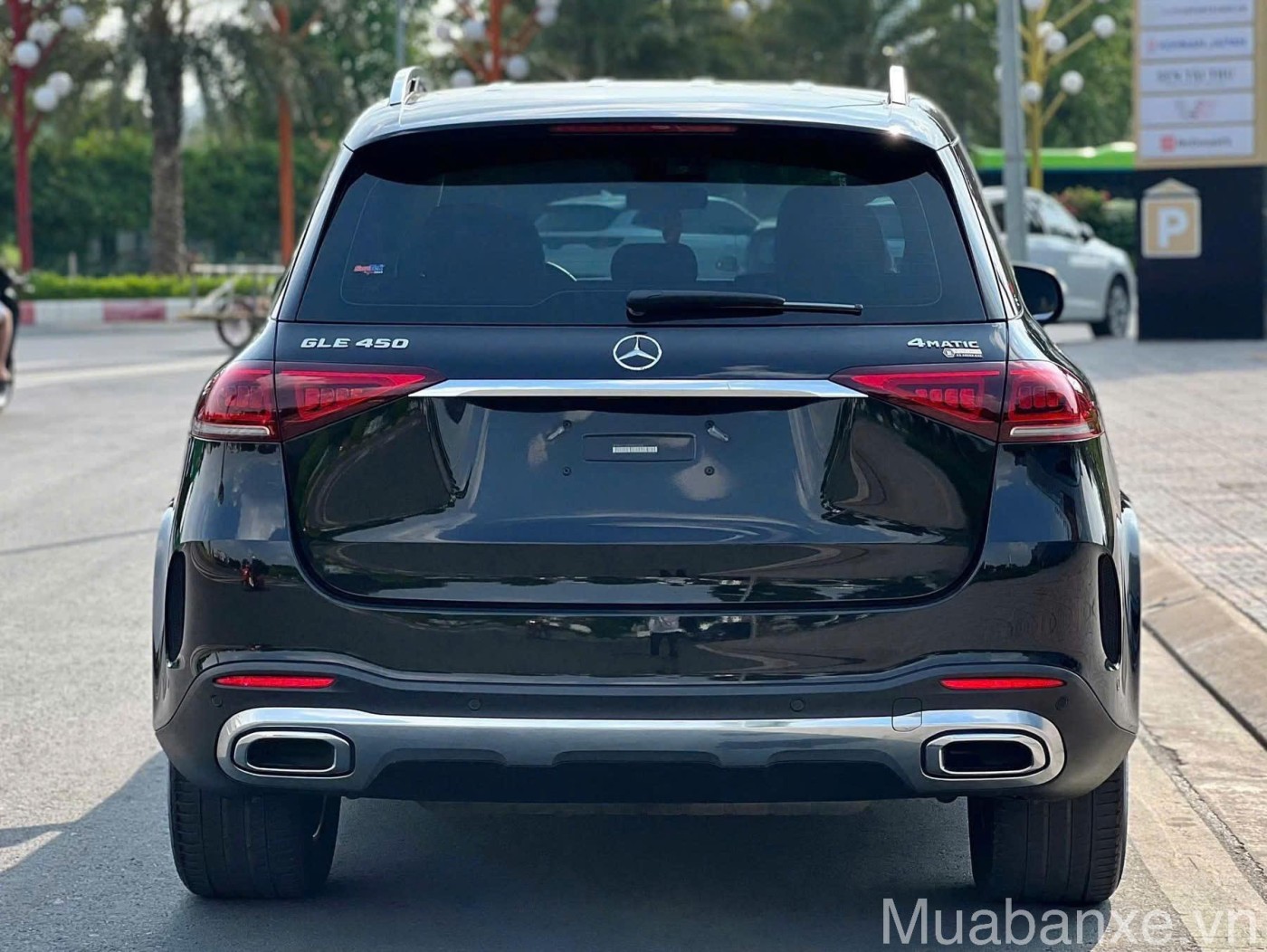 duoi xe mercedes gle 450 tinbanxe vn
