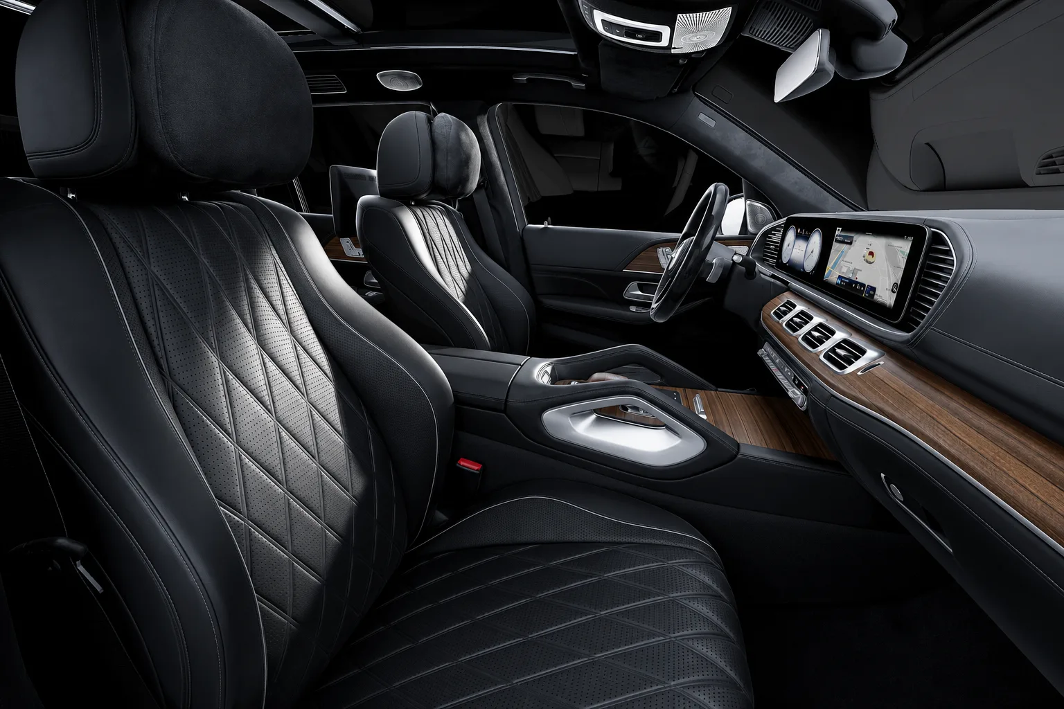 Khoang lái Mercedes-Maybach GLS 480 với lựa chọn màu đen da nappa