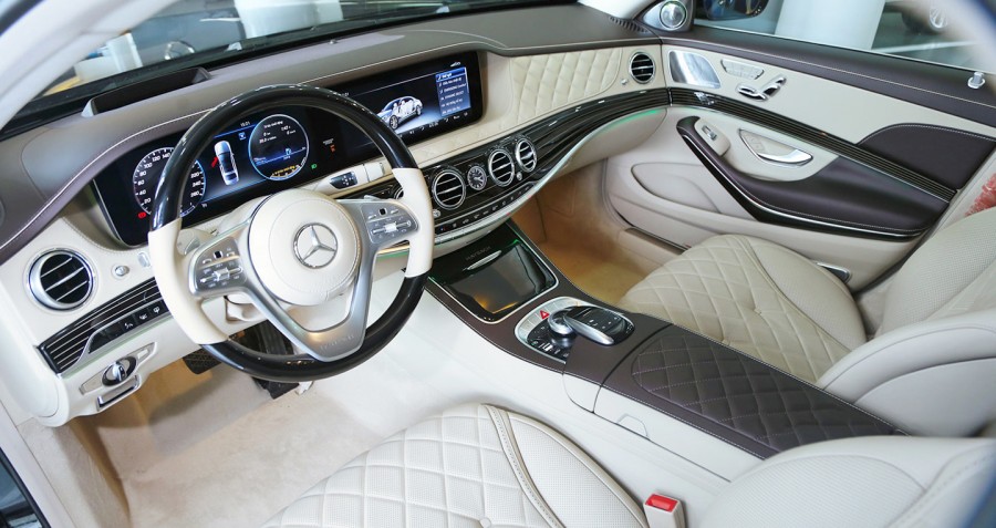 Thiết kế vô lăng và táp lô mercedes maybach s560 