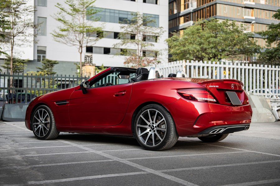 Cảm giác lái mercedes slc 43 amg 