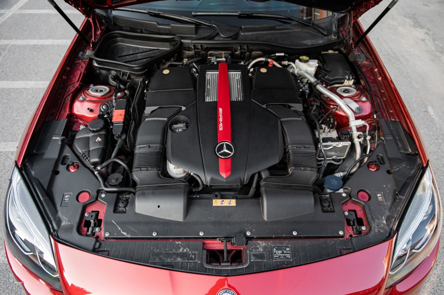 Động cơ vận hành mercedes slc 43 amg 