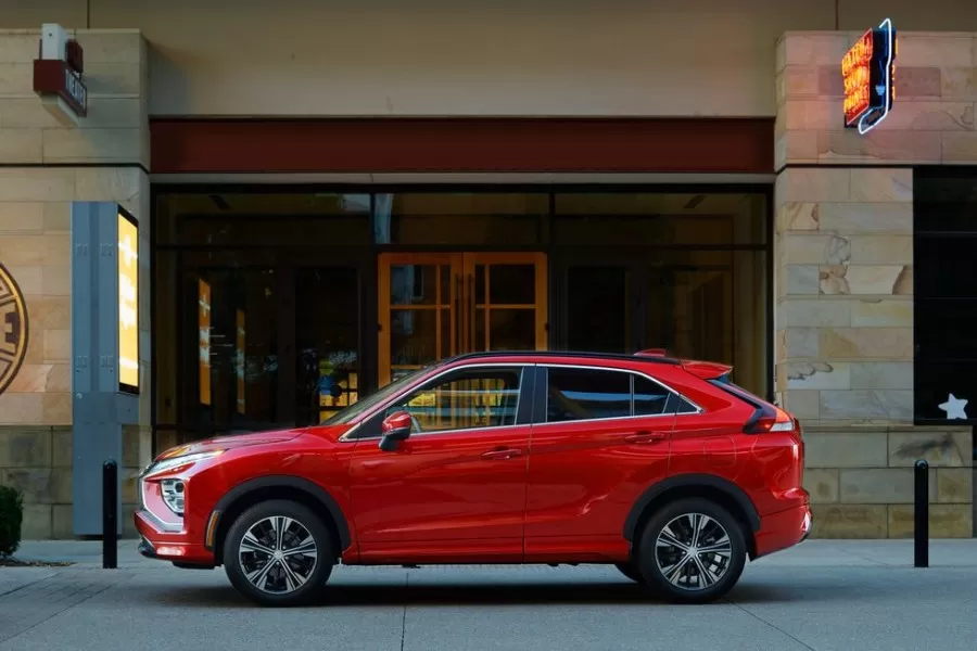 Thiết kế thân xe mitsubishi eclipse cross
