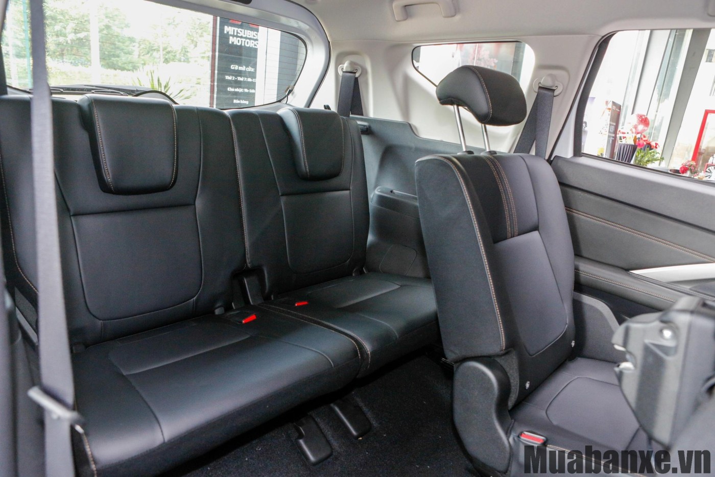 ghe hanh khach tren xe mitsubishi xpander
