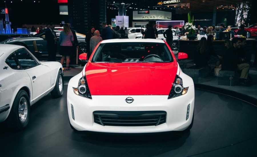 Thiết kế đầu xe nissan 370Z 