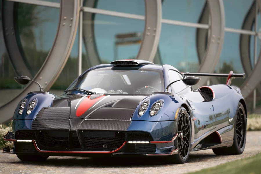 Thiết kế đầu xe pagani huayra