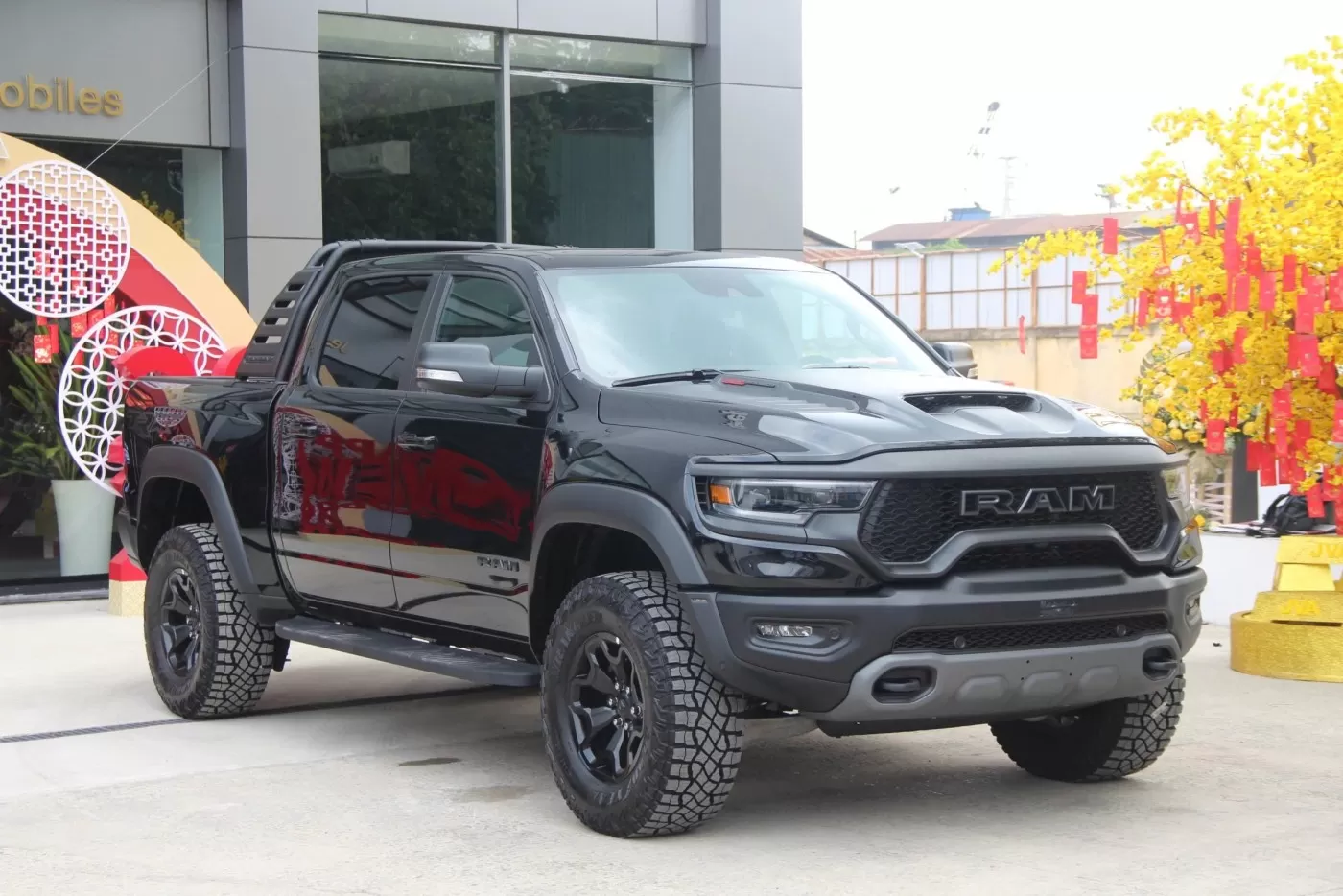 than xe ram 1500 trx tinbanxe vn