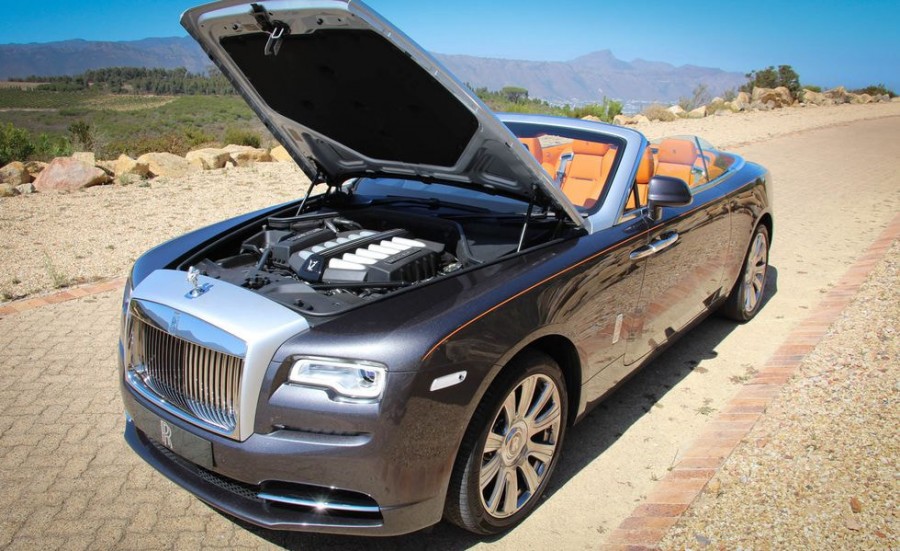 Động cơ vận hành rolls royce dawn 