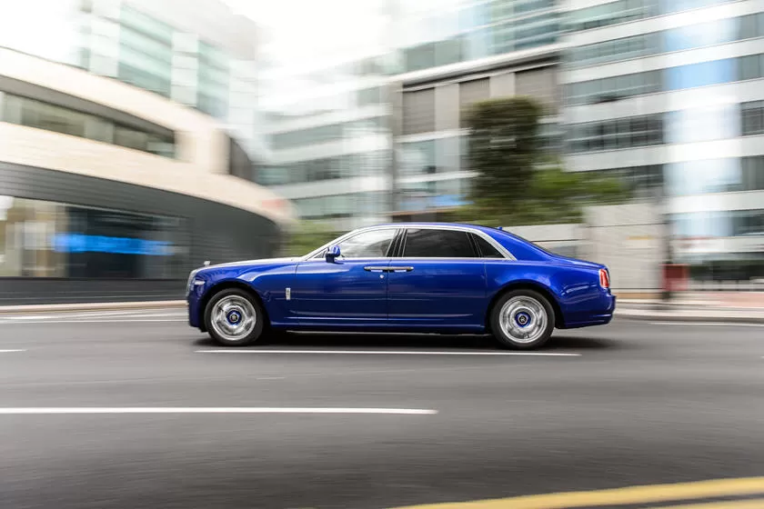 Thiết kế thân xe rolls royce ghost series ii