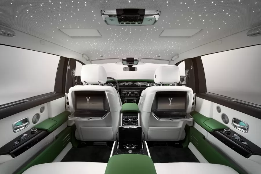 Thiết kế vô lăng và táp lô rolls royce ghost series ii