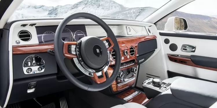 Trang bị tiện nghi giải trí rolls royce phantom