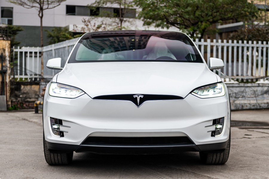 Thiết kế đầu xe tesla model x