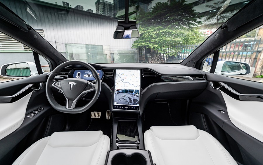 Thiết kế vô lăng & táp lô tesla model x 