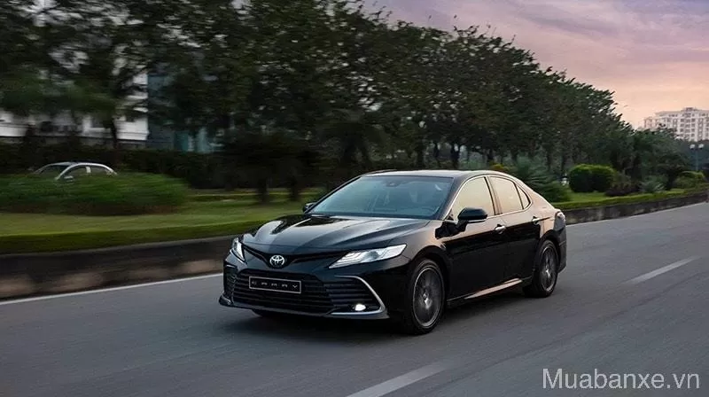 cam giac lai xe toyota camry tinbanxe vn