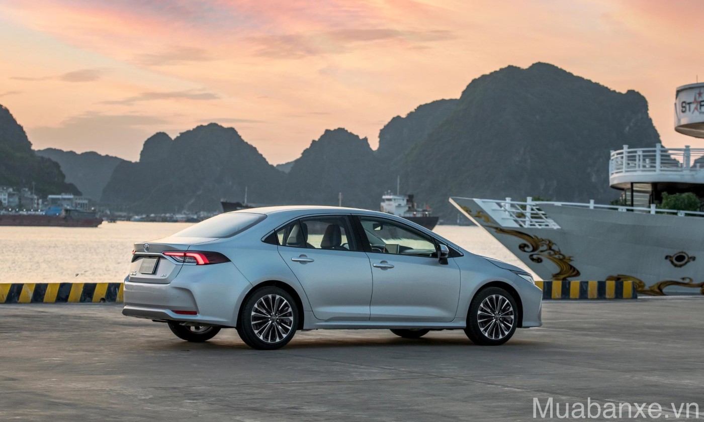 than xe toyota altis tinbanxe vn