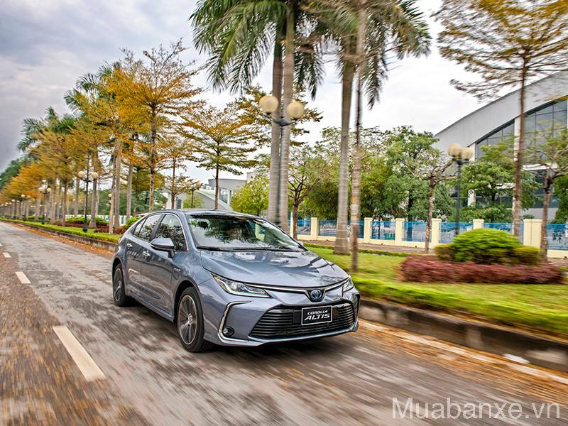 trang bi an toan tren xe toyota corolla altis tinbanxe vn