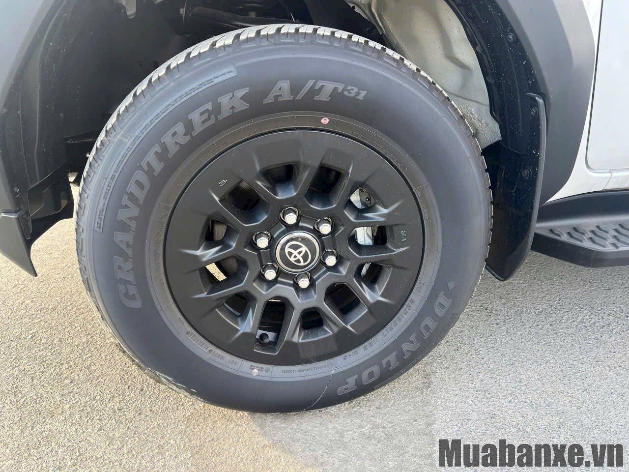 mam va lop xe toyota hilux