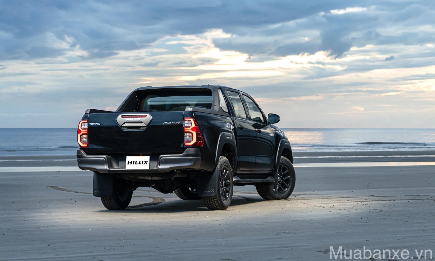 duoi xe toyota hilux tinbanxe vn