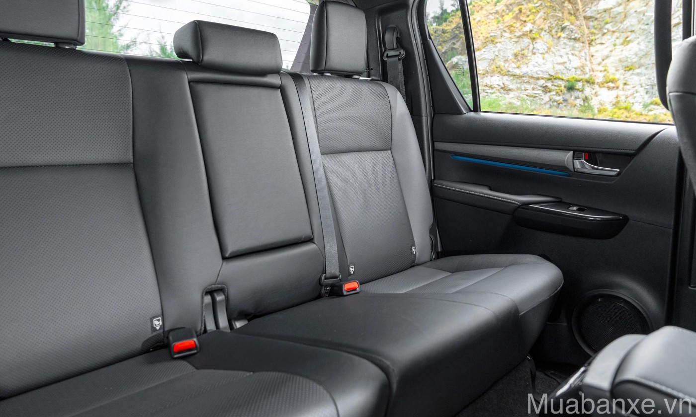 he thong ghe ngoi tren xe toyota hilux tinbanxe vn