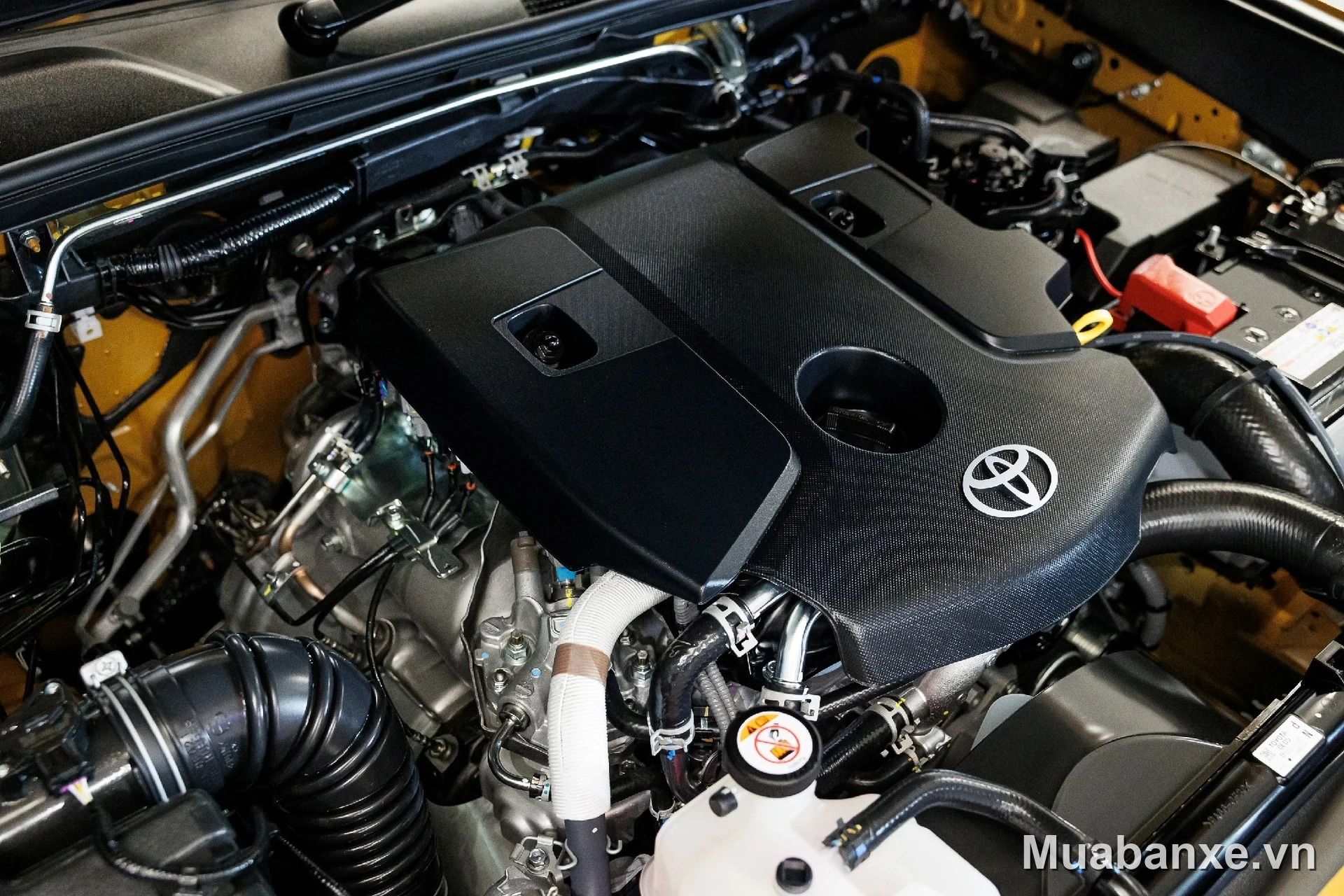 Toyota Hilux 2026 - chi tiết động cơ