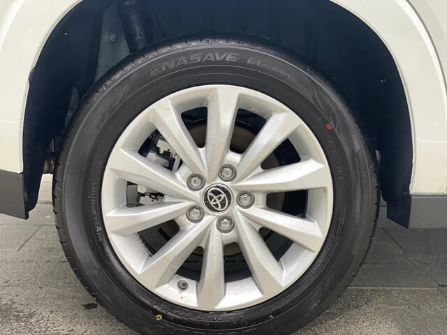 mam va lop toyota innova cross