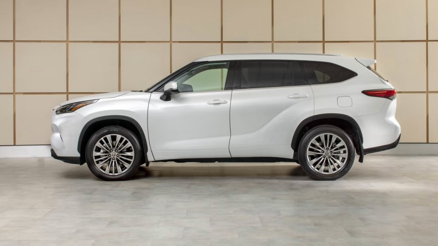 Thiết kế thân xe toyota kluger 