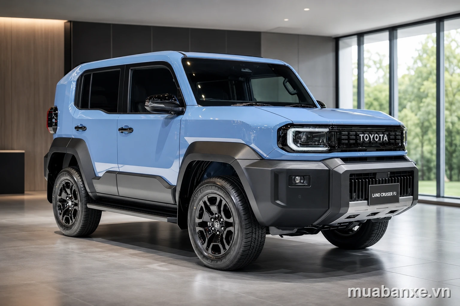 Land Cruiser FJ xanh nhạt trong showroom