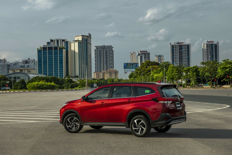 Thiết kế thân xe toyota rush 