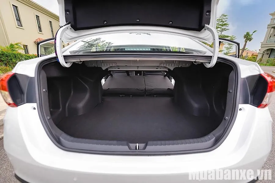 khoang hanh ly toyota vios tinbanxe vn